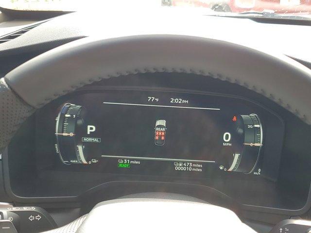 Photo of 2025 Alloy Silver Metallic Mitsubishi Outlander PHEV