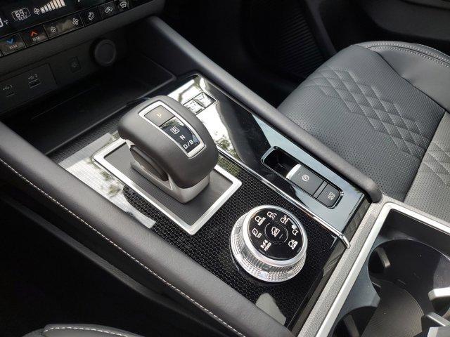 Photo of 2025 Alloy Silver Metallic Mitsubishi Outlander PHEV