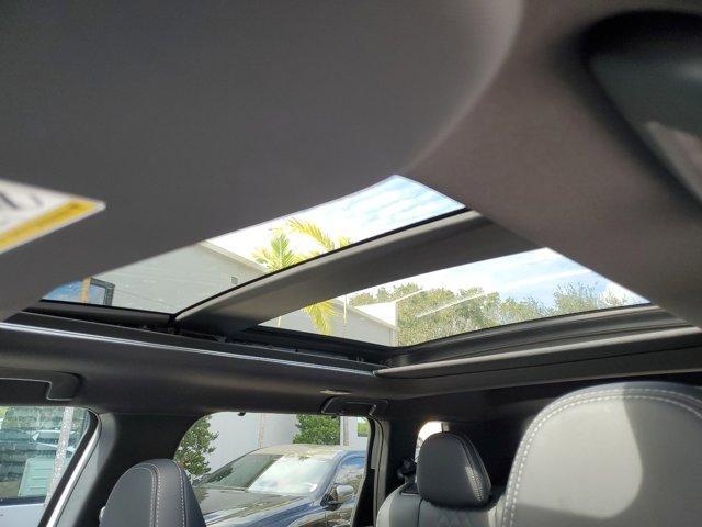 Photo of 2025 Alloy Silver Metallic Mitsubishi Outlander PHEV