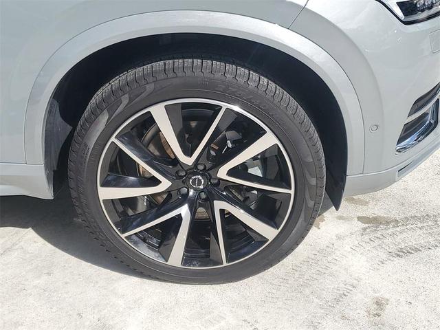 Photo of 2025 Vapour Gray Volvo XC90