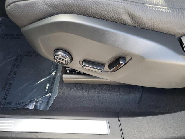 Photo of 2025 Vapour Gray Volvo XC90
