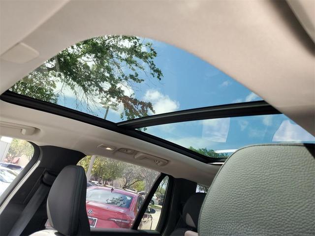 Photo of 2025 Vapour Gray Volvo XC90