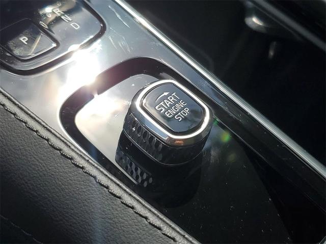 Photo of 2025 Vapour Gray Volvo XC90