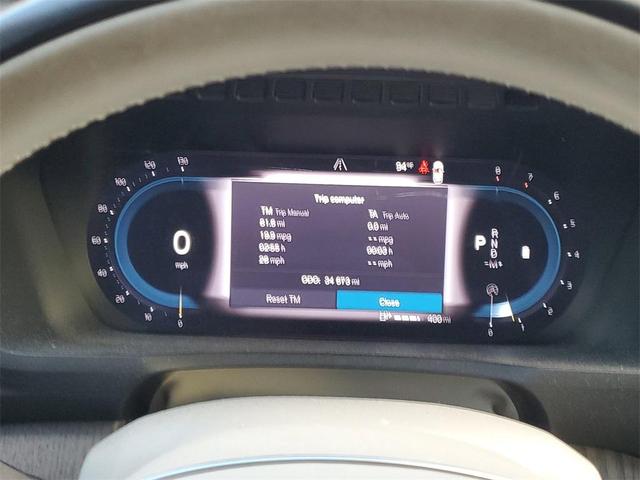 Photo of 2024 Crystal White Volvo XC90
