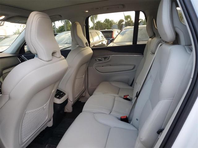 Photo of 2024 Crystal White Volvo XC90
