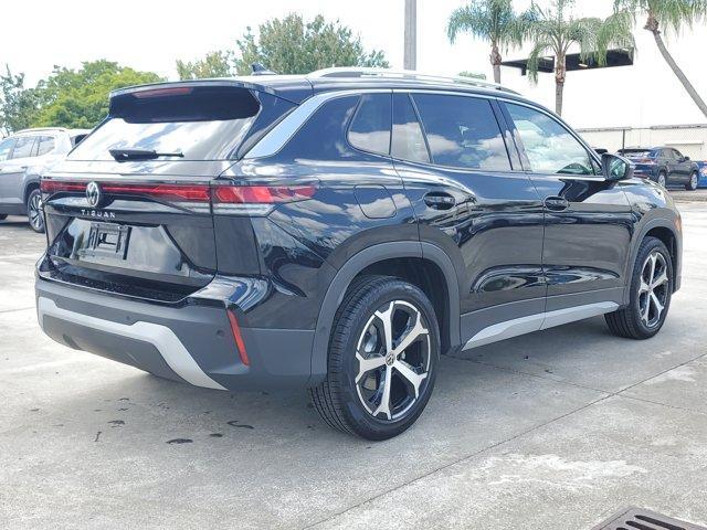 Photo of 2025 Deep Black Pearl Effect Volkswagen Tiguan