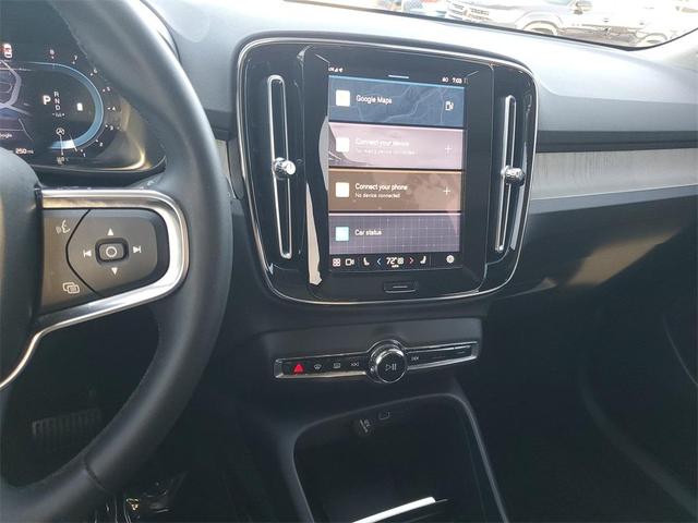 Photo of 2023 Silver Volvo XC40