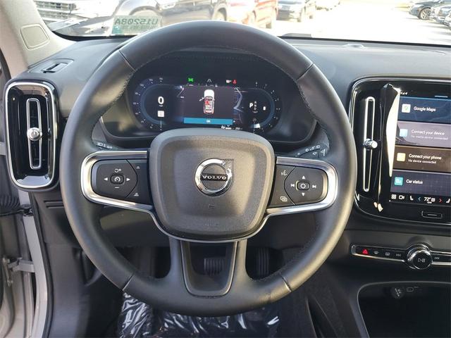 Photo of 2023 Silver Volvo XC40