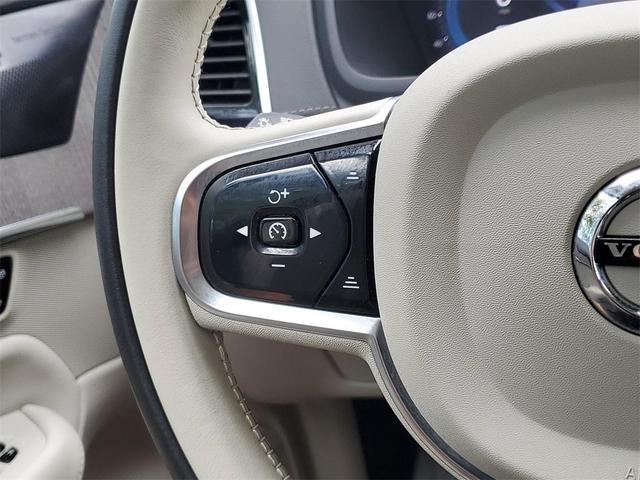 Photo of 2024 Crystal White Volvo XC90