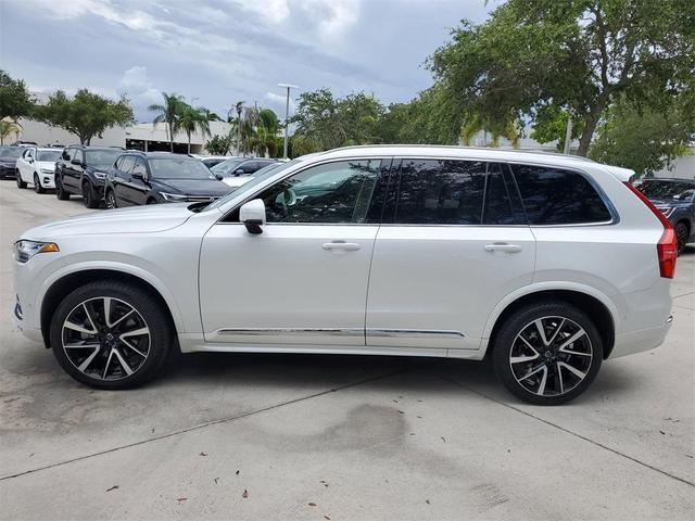 Photo of 2024 Crystal White Volvo XC90