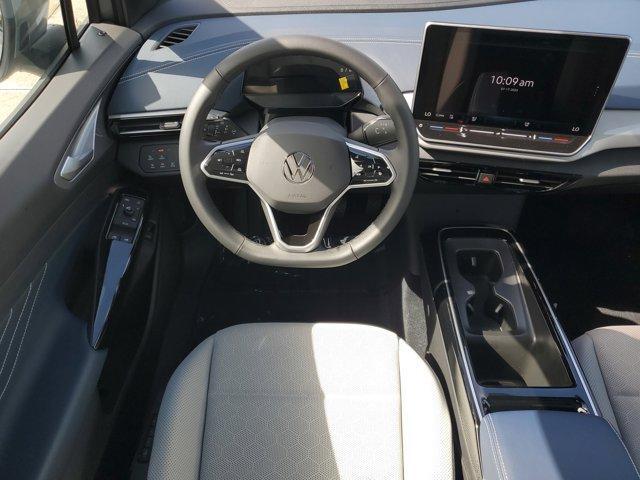 Photo of 2025 Silver Mist Metallic Volkswagen ID.4