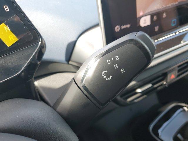 Photo of 2025 Silver Mist Metallic Volkswagen ID.4