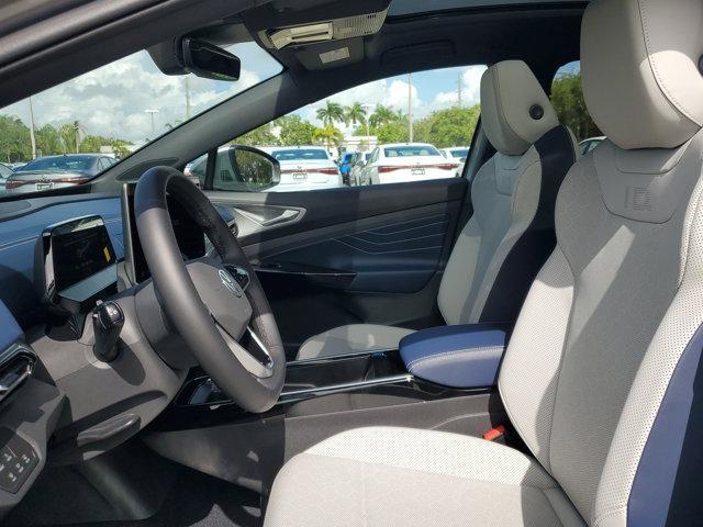 Photo of 2025 Silver Mist Metallic Volkswagen ID.4