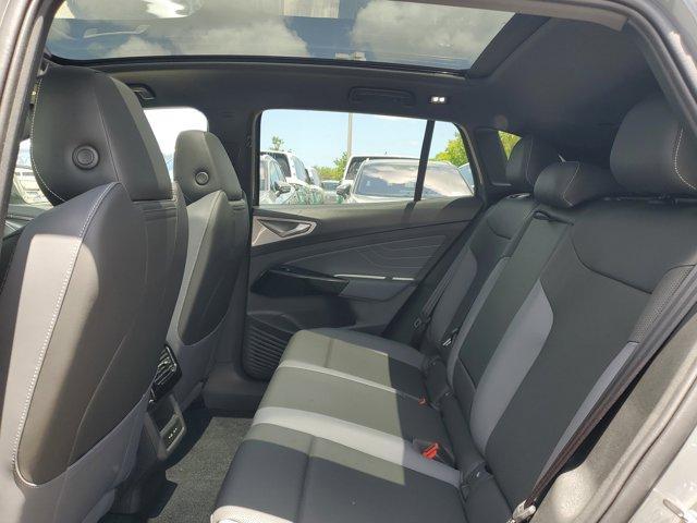 Photo of 2025 Pure Gray Volkswagen ID.4
