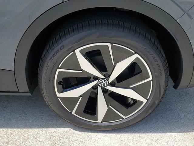Photo of 2025 Pure Gray Volkswagen ID.4