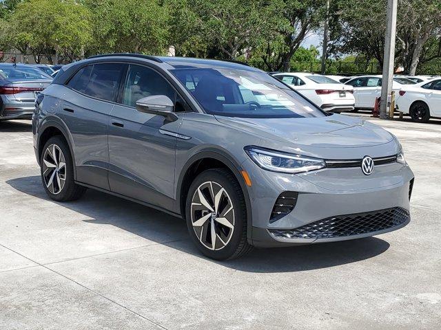 Photo of 2025 Pure Gray Volkswagen ID.4