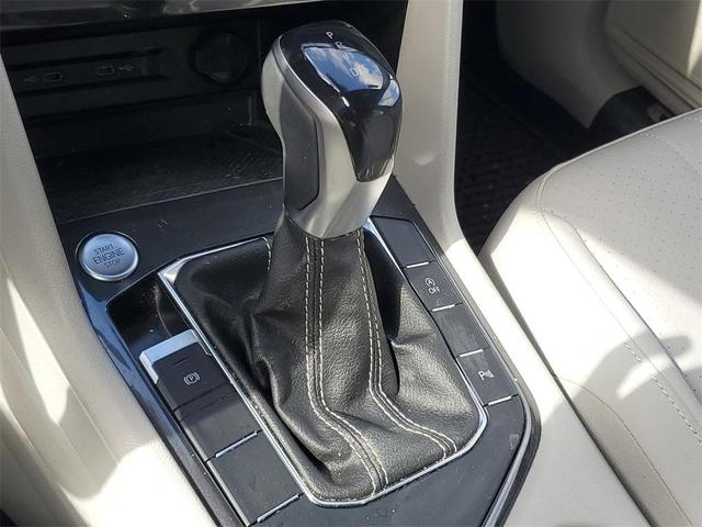 Photo of 2022 Deep Black Pearl Effect Volkswagen Tiguan