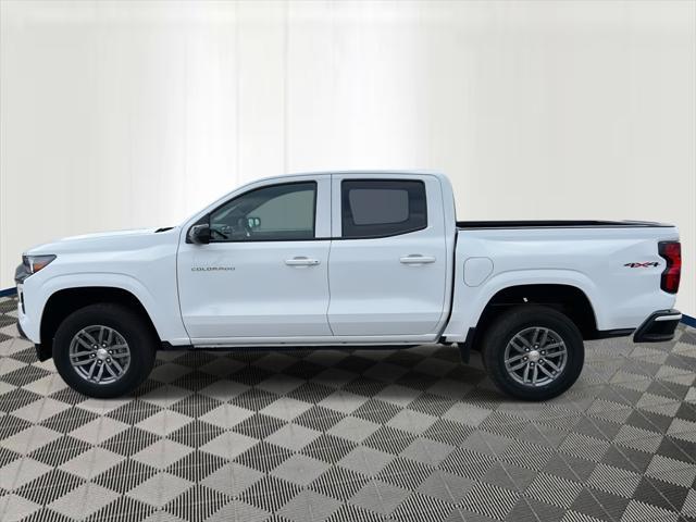Photo of 2025 Summit White Chevrolet Colorado