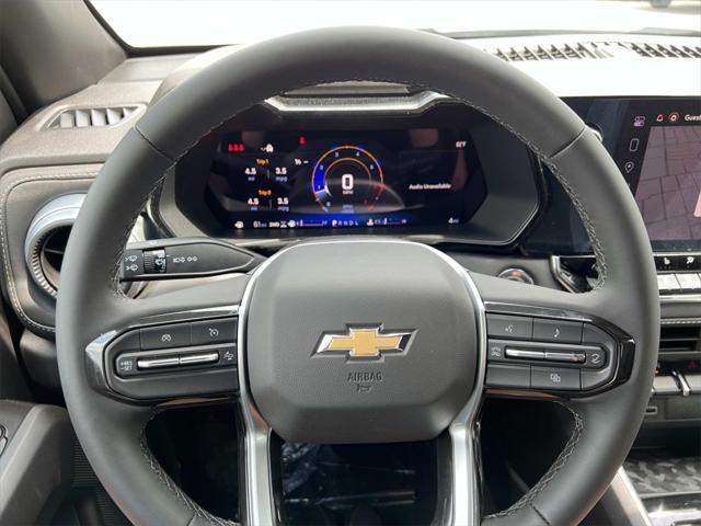 Photo of 2025 Summit White Chevrolet Colorado