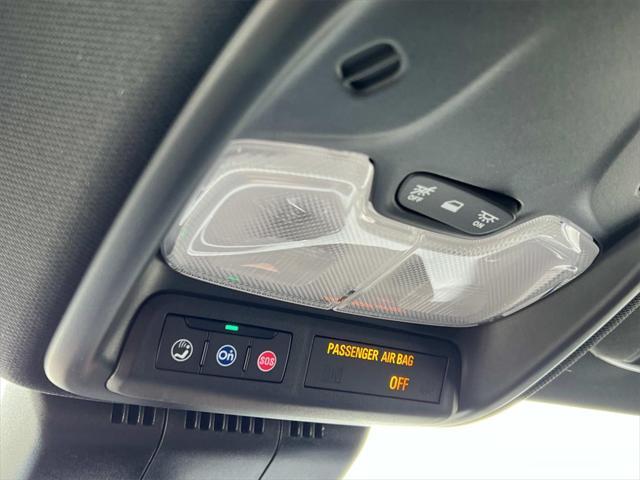 Photo of 2025 Summit White Chevrolet Colorado
