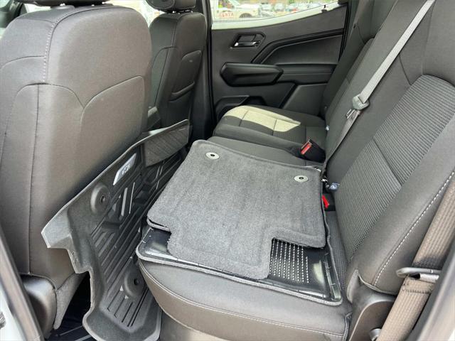 Photo of 2025 Summit White Chevrolet Colorado