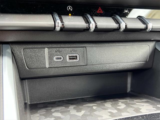 Photo of 2025 Summit White Chevrolet Colorado