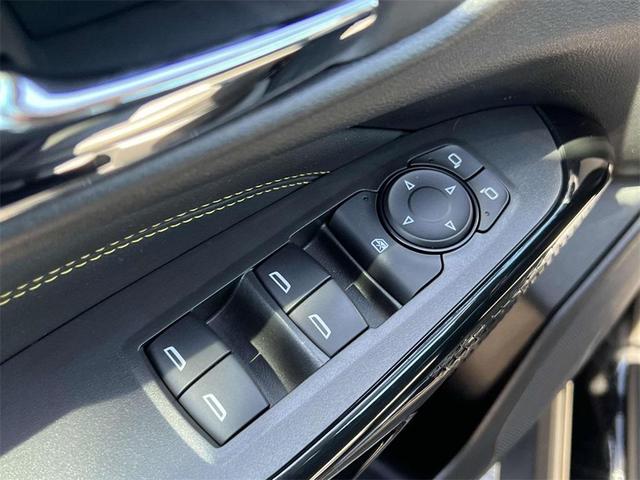 Photo of 2024 Mosaic Black Metallic Chevrolet Trax