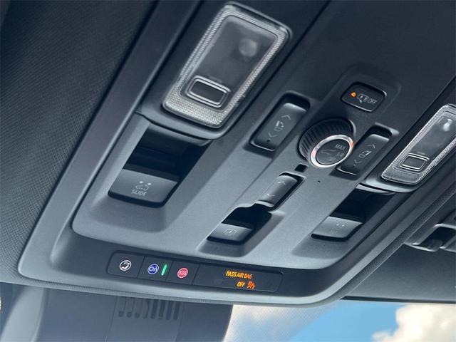 Photo of 2025 Onyx Black GMC Yukon