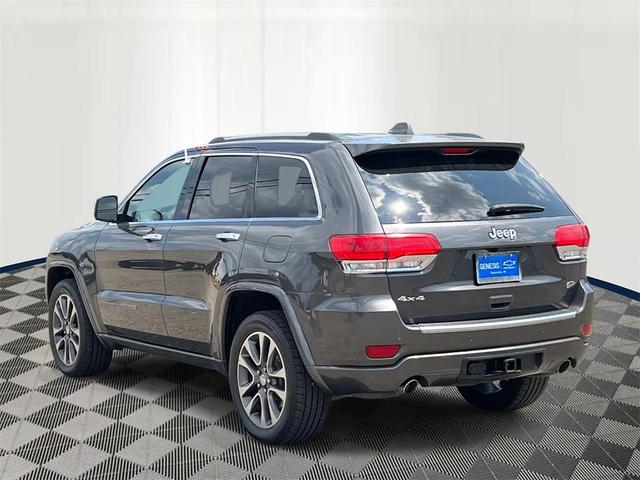 Photo of 2018 Granite Crystal Metallic Clearcoat Jeep Grand Cherokee