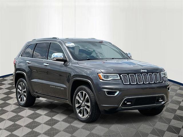 Photo of 2018 Granite Crystal Metallic Clearcoat Jeep Grand Cherokee