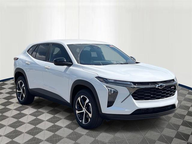 Photo of 2025 Summit White Chevrolet Trax