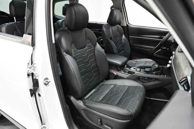 Photo of 2021 Snow White Pearl Kia Telluride