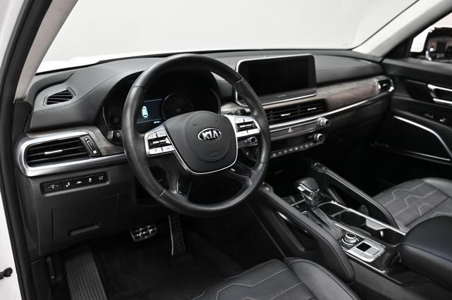Photo of 2021 Snow White Pearl Kia Telluride