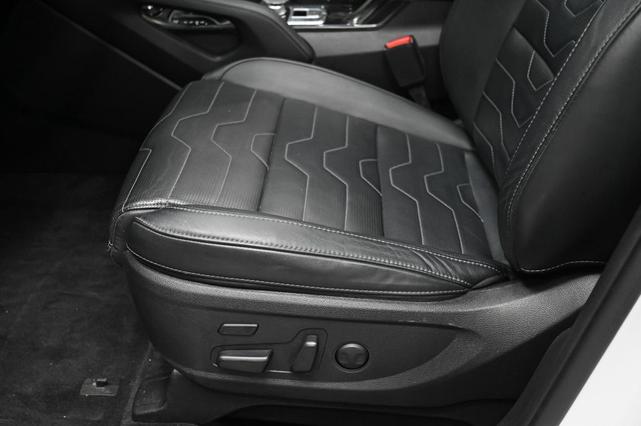 Photo of 2021 Snow White Pearl Kia Telluride