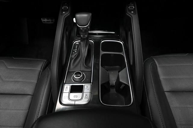Photo of 2021 Snow White Pearl Kia Telluride