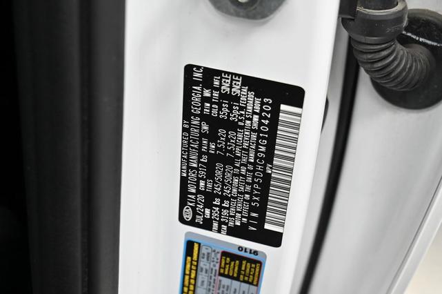 Photo of 2021 Snow White Pearl Kia Telluride