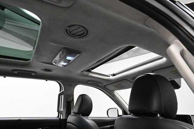 Photo of 2021 Snow White Pearl Kia Telluride