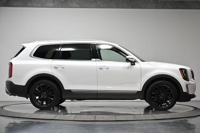 Photo of 2021 Snow White Pearl Kia Telluride