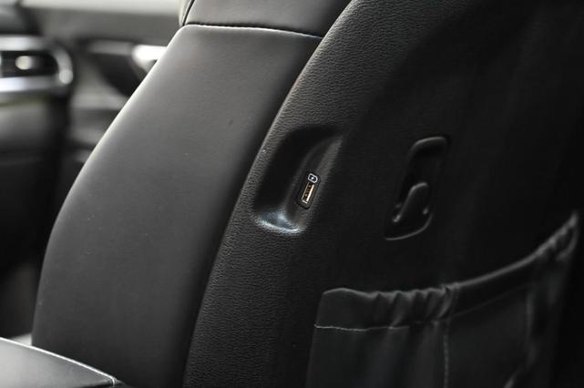 Photo of 2021 Snow White Pearl Kia Telluride