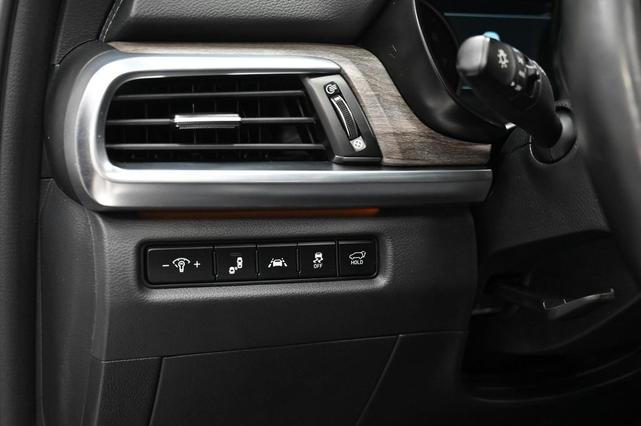 Photo of 2021 Snow White Pearl Kia Telluride