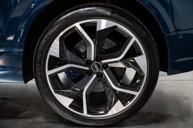 Photo of 2021 Galaxy Blue Metallic Audi RS Q8