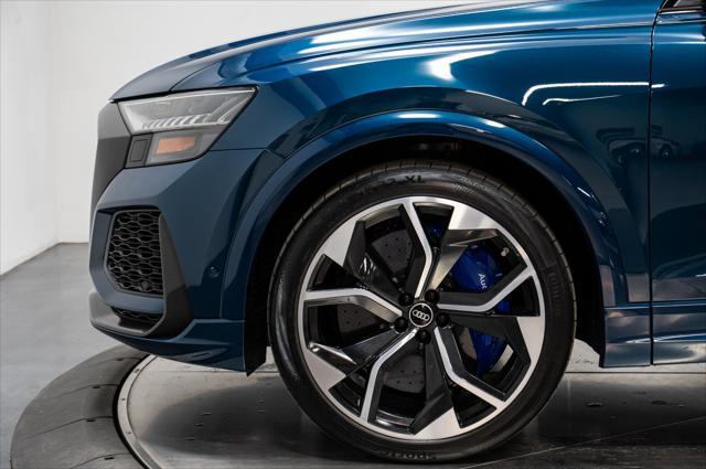 Photo of 2021 Galaxy Blue Metallic Audi RS Q8