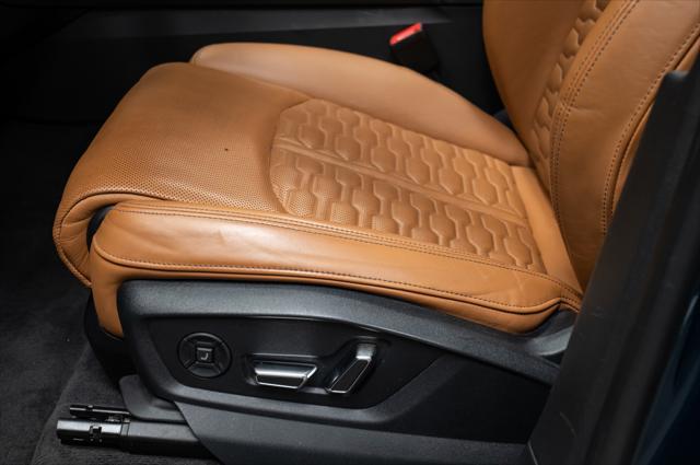 Photo of 2021 Galaxy Blue Metallic Audi RS Q8