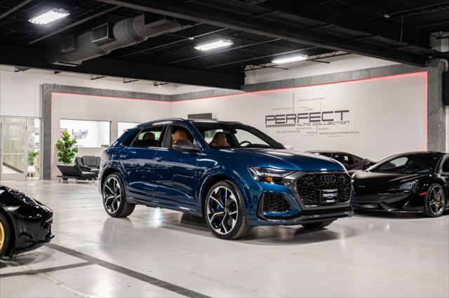 Photo of 2021 Galaxy Blue Metallic Audi RS Q8