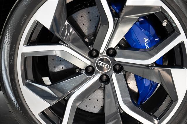 Photo of 2021 Galaxy Blue Metallic Audi RS Q8