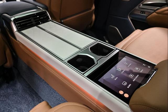 Photo of 2023 Satin Bronze Land Rover Range Rover