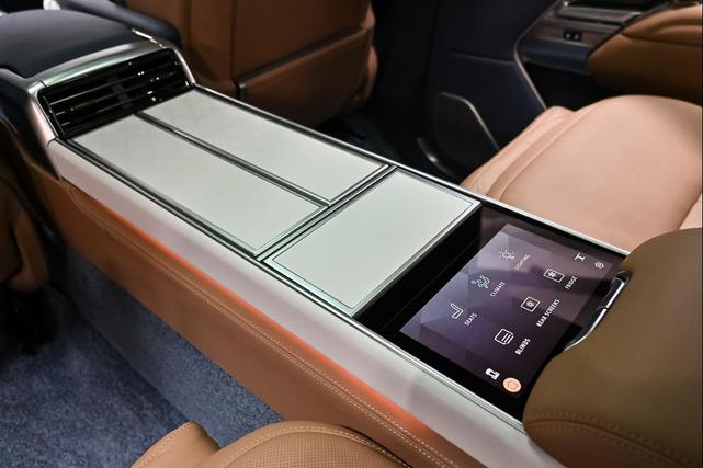 Photo of 2023 Satin Bronze Land Rover Range Rover