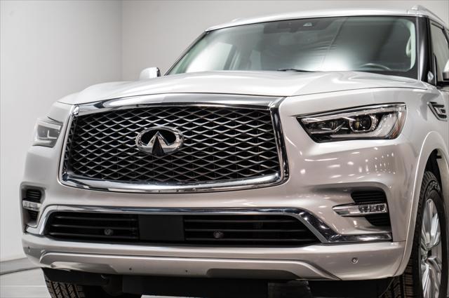 Photo of 2019 Liquid Platinum INFINITI QX80