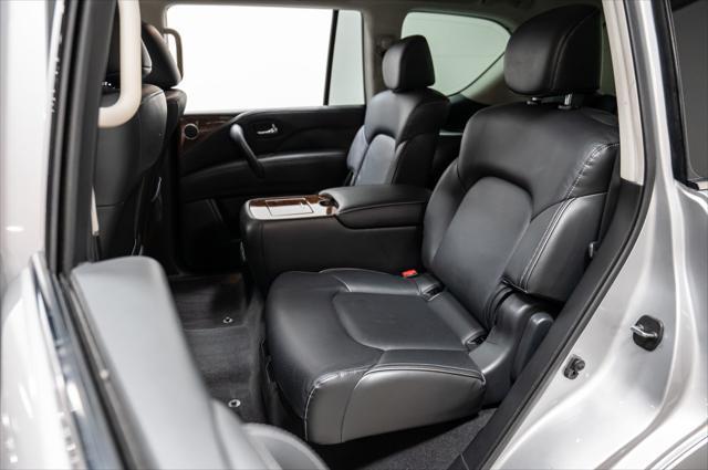 Photo of 2019 Liquid Platinum INFINITI QX80