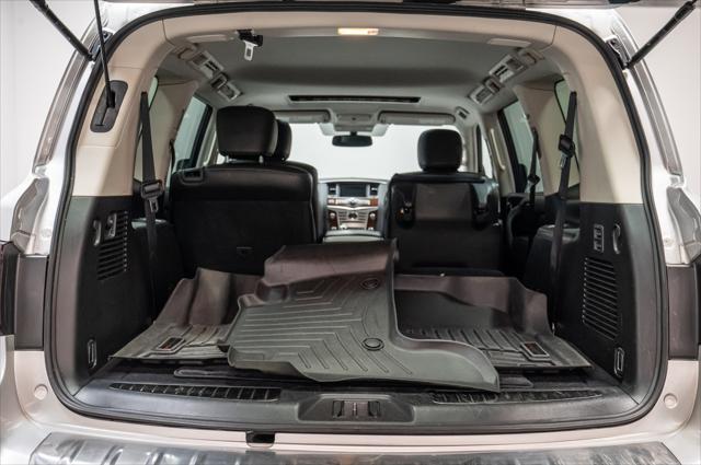 Photo of 2019 Liquid Platinum INFINITI QX80